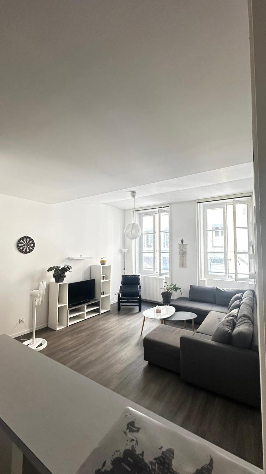Solo Apartment Lyon Bagian luar foto